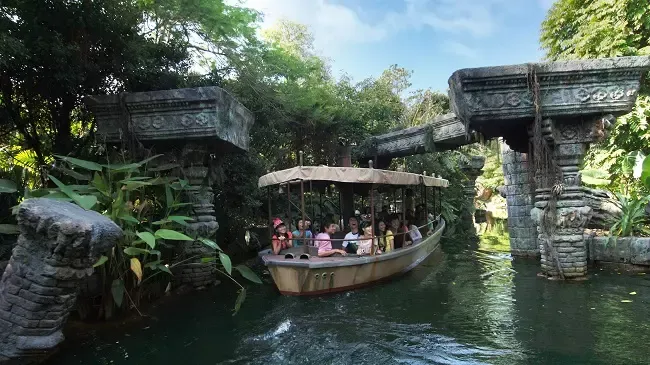 ล่องเรือ Jungle River Cruise ล่องเรือ Jungle River Cruise