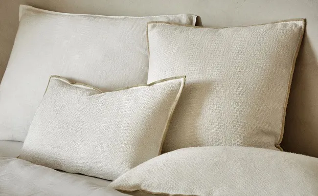 หมอนอิงหลายใบ หมอนอิงหลายใบ