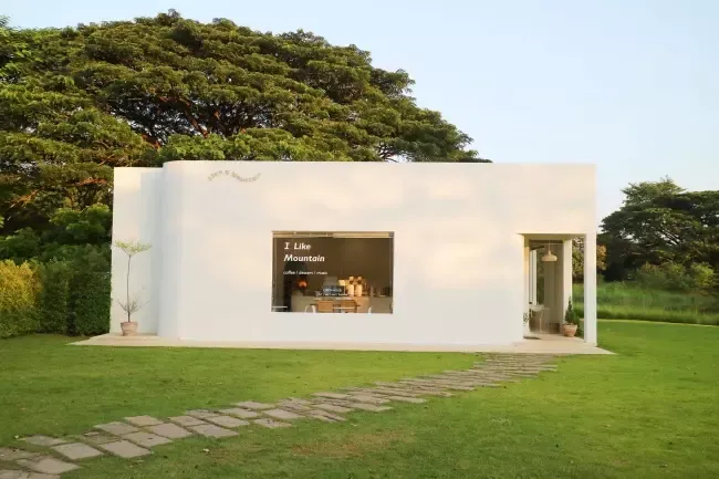 คาเฟ่ Like A Mountain Khao Yai