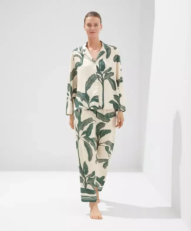 เซตชุดนอนขายาวลายต้นปาล์ม เซตชุดนอนขายาวลายต้นปาล์ม