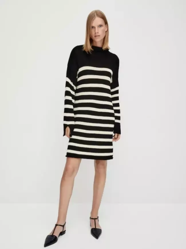 เดรสผ้าถัก เดรสผ้าถัก