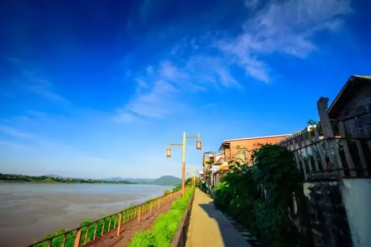 ทางเดินริมน้ำโขง เชียงคาน 