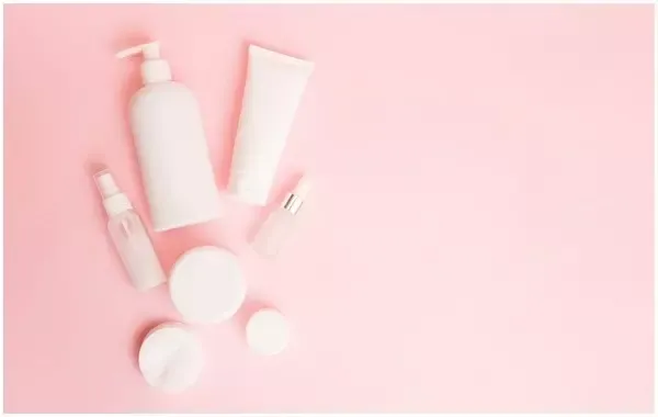 ผลิตภัณฑ์เครื่องสำอางและสกินแคร์