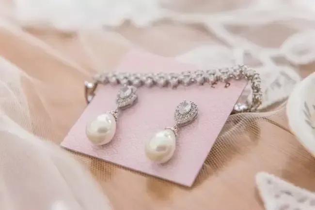 เครื่องประดับ เครื่องประดับ