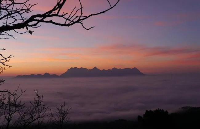 บรรยากาศดอยค้ำฟ้า