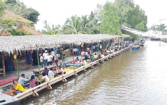 บรรยากาศตลาดย้อนยุคปากพนัง บรรยากาศตลาดย้อนยุคปากพนัง