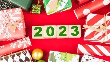 สวัสดีปีใหม่ 2023 กับกล่องของขวัญ