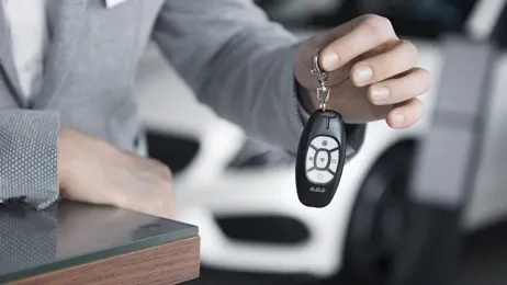 กุญแจรถยนต์