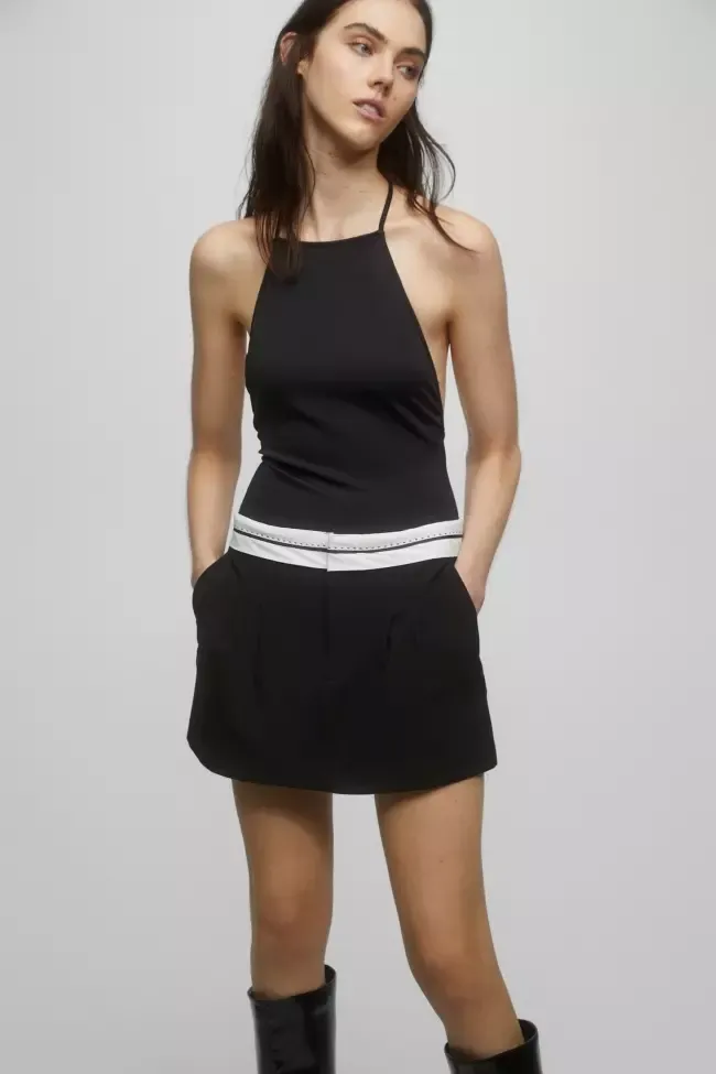 บอดี้สูทสายเดี่ยว