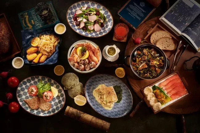 ห้องอาหาร โกจิ คิทเช่น + บาร์