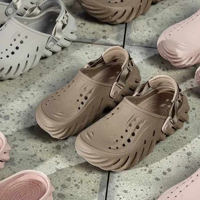 รองเท้า CROCS Echo Clog รองเท้า CROCS Echo Clog