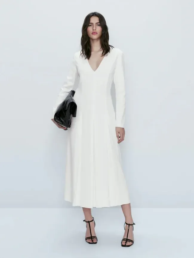 ชุดเดรส Midi