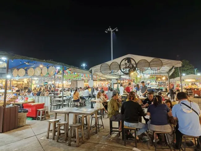 ตลาดหัวมุม เกษตร-นวมินทร์ ตลาดหัวมุม เกษตร-นวมินทร์