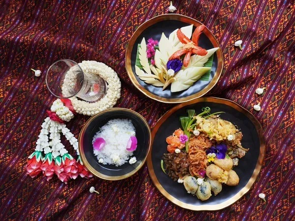 ข้าวแช่และเครื่องเคียง โรงแรม Marriott Executive Apartment Sukhumvit Park