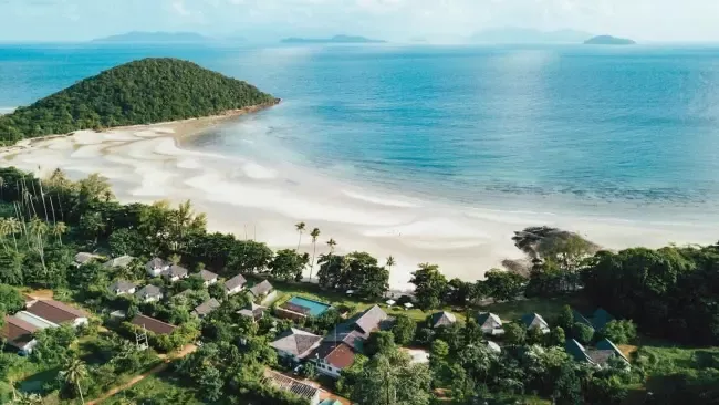 มิรา มนตรา เดอะ บีชฟรอนท์ รีสอร์ท 