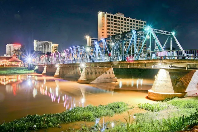 สะพานนวรัฐ