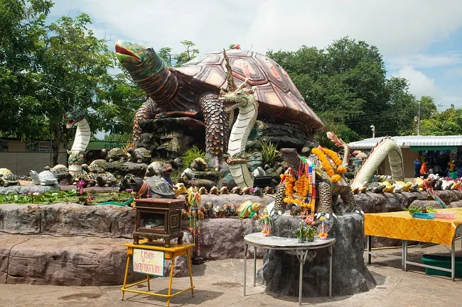 รูปปั้นพญาเต่างอย รูปปั้นพญาเต่างอย