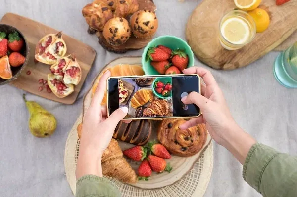 ถ่ายรูปอาหาร