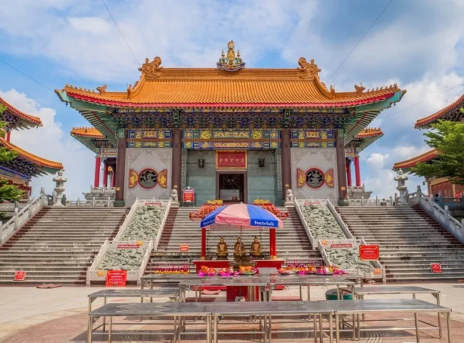 บรรยากาศภายในวัดเล่งเน่ยยี่ 2