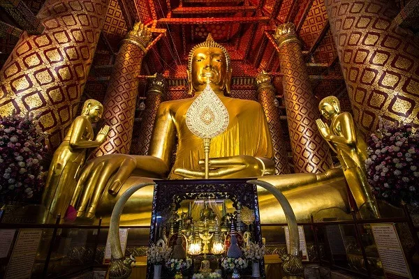 หลวงพ่อโตในวัดพนัญเชิงวรวิหาร