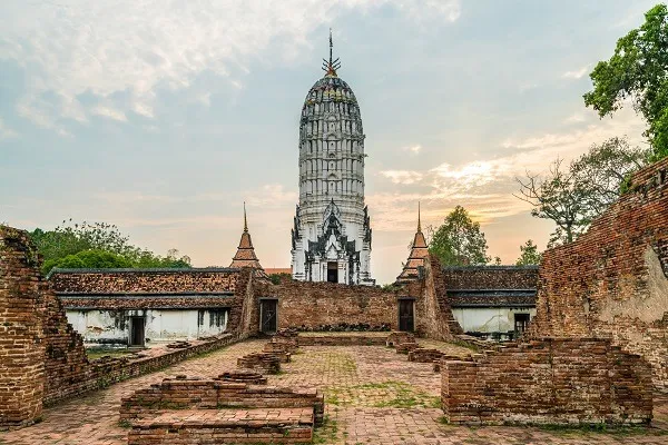 พระมหาธาตุที่วัดพุทไธศวรรย์