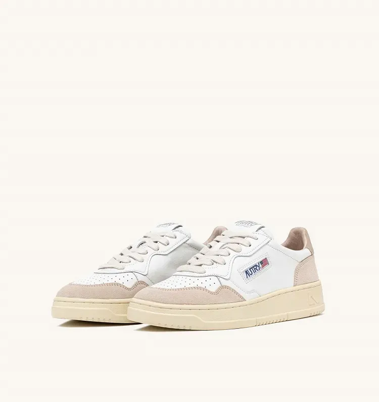AUTRY SNEAKERS MEDALIST LOW SNEAKERS IN LEATHER