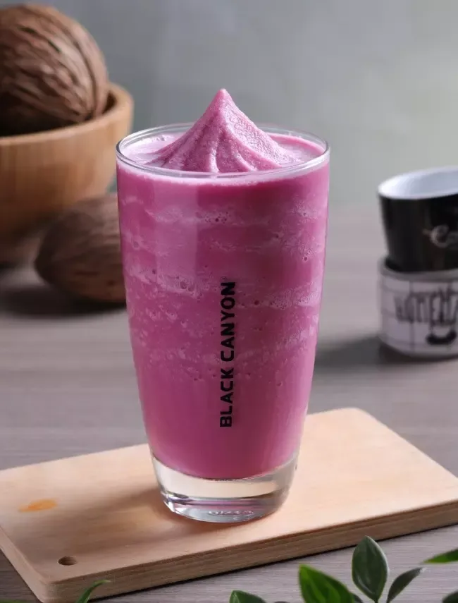 เครื่องดื่มบลูเบอร์รีโยเกิร์ตสมูทตี้