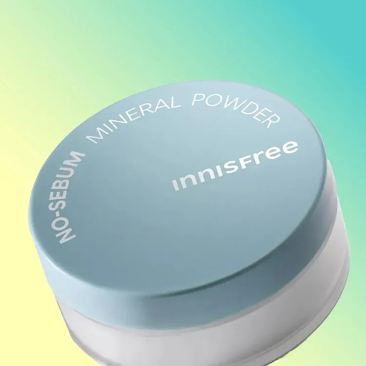 แป้งฝุ่นควบคุมความมัน Innisfree