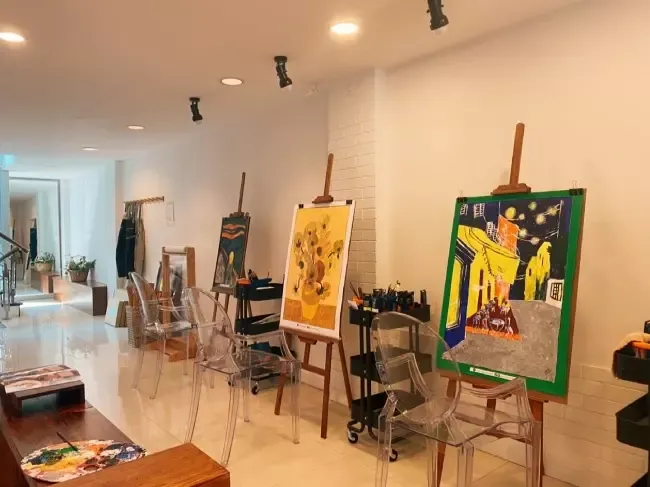 คาเฟ่ Monday to Sunday Art Cafe