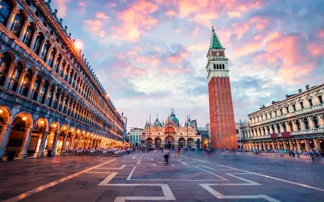 จัตุรัสเพียสซ่า