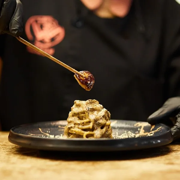 สปาเก็ตตี้ ทรัฟเฟิล ฟัวกราส์ สปาเก็ตตี้ ทรัฟเฟิล ฟัวกราส์