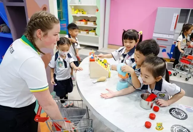 เด็กกำลังเล่น 