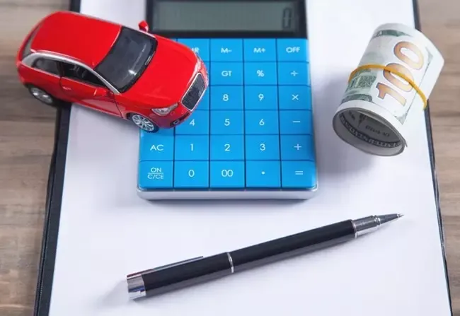 รถ ธนบัตร เครื่องคิดเลขบนโต๊ะ รถ ธนบัตร เครื่องคิดเลขบนโต๊ะ