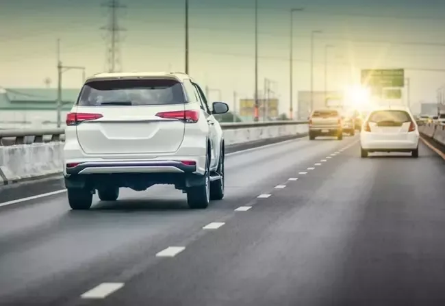 รถยนต์บนท้องถนน 