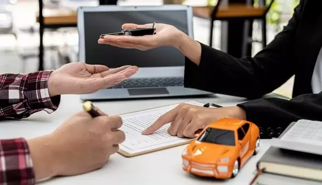 เซ็นสัญญาเช่าซื้อรถ เซ็นสัญญาเช่าซื้อรถ