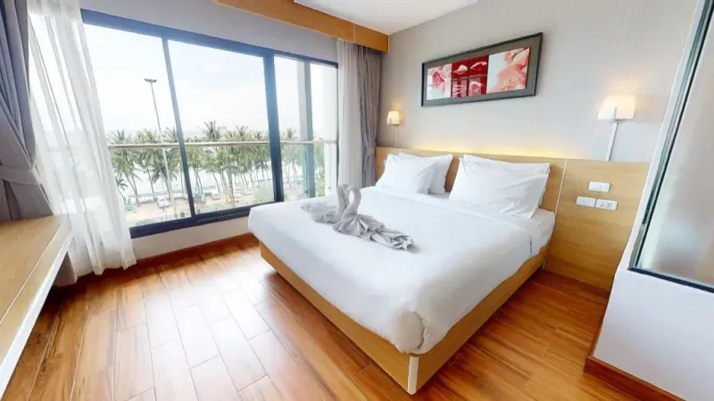 โคโค่ บีช รีสอร์ท (Coco Beach Resort)