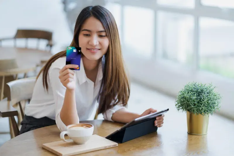 ใช้บัตรกดเงินสด