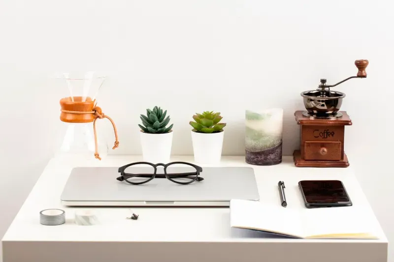 การจัดระเบียบโต๊ะทำงานก่อนเคลียร์งาน