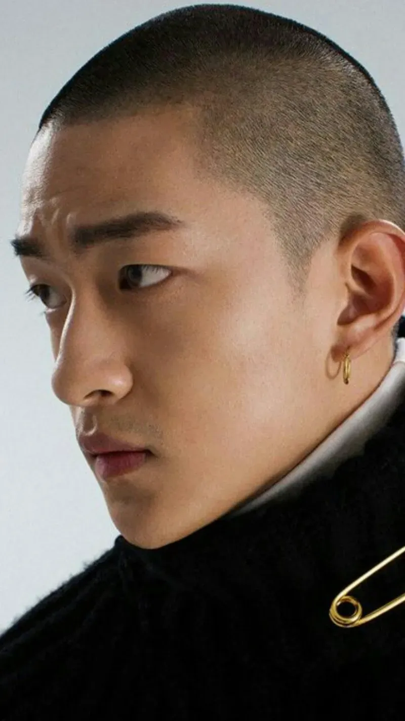 ทรงผมชายเปิดข้าง