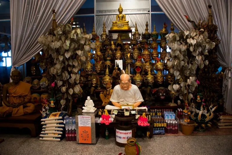 วัดดังนครปฐม