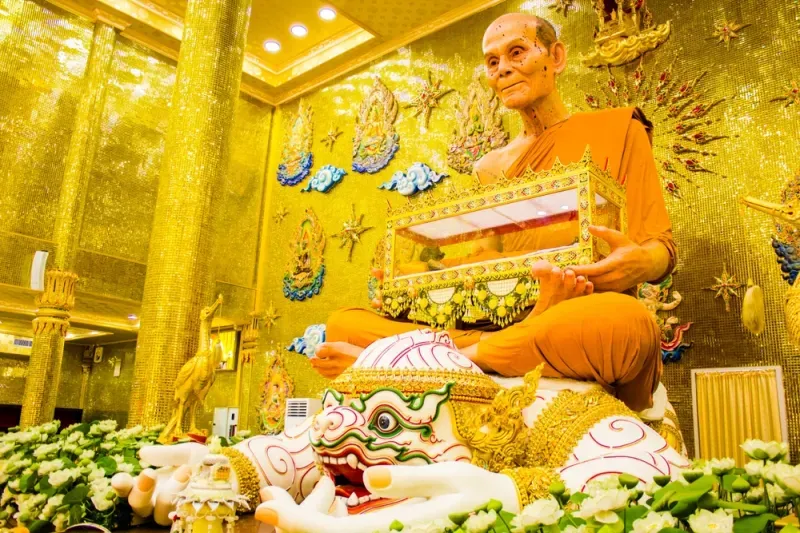 วัดดังนครปฐม