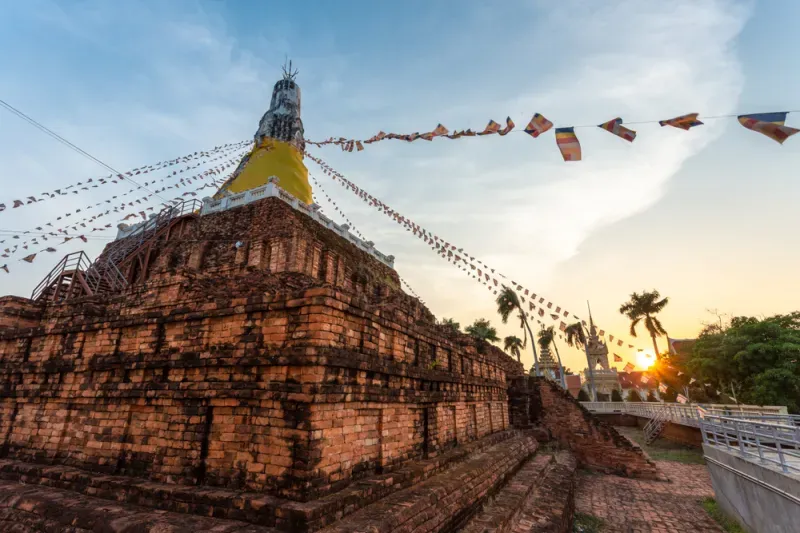 วัดดังนครปฐม