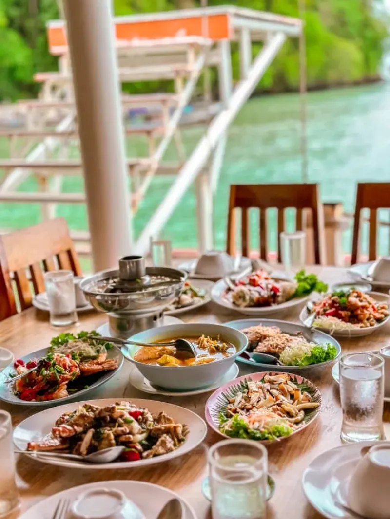 ร้านอาหาร กระบี่