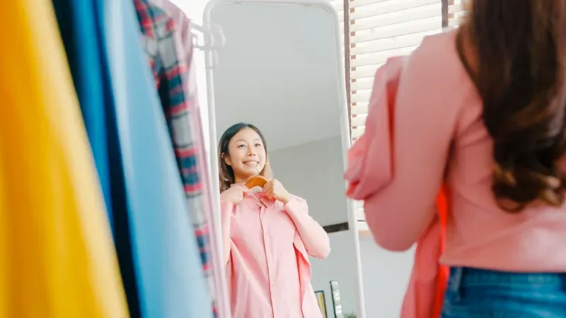 วิธีแต่งตัวไปสัมภาษณ์งานสำหรับผู้ชายและผู้หญิง