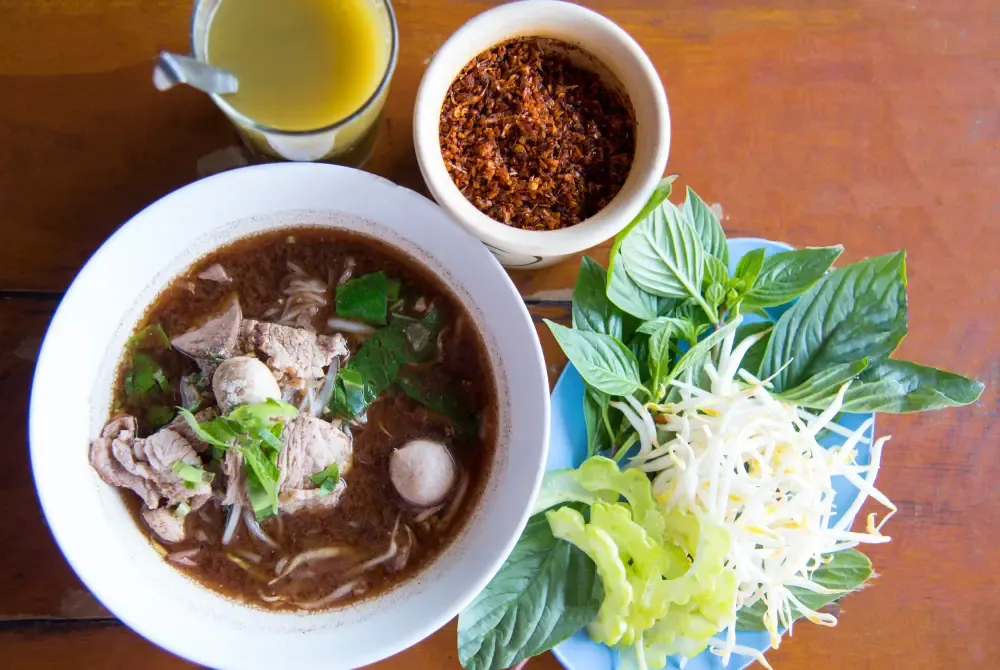 ทำไมแฟรนไชส์ก๋วยเตี๋ยวถึงน่าลงทุนในปี 2568