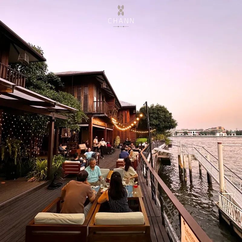 คาเฟ่ริมแม่น้ำเจ้าพระยา วิวสวย