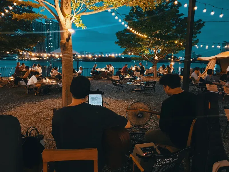 คาเฟ่ริมแม่น้ำเจ้าพระยา วิวสวย