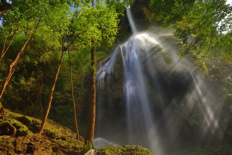 เที่ยวอุทัยธานี ไปเช้า-เย็นกลับ เที่ยวอุทัยธานี ไปเช้า-เย็นกลับ