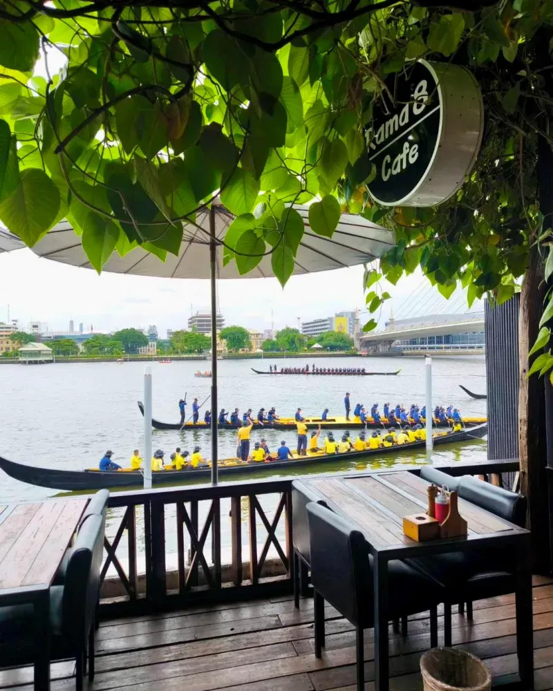 คาเฟ่ริมแม่น้ำเจ้าพระยา วิวสวย