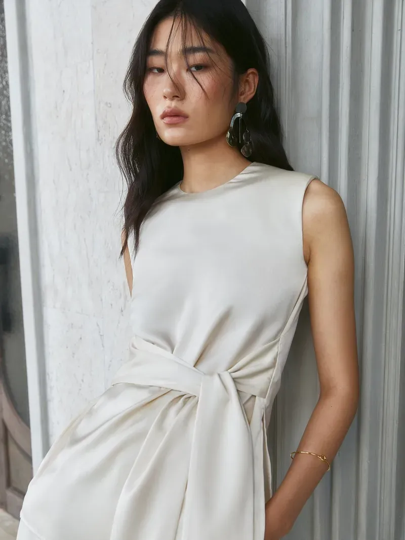 แต่งตัวไปทํางาน ผู้หญิง